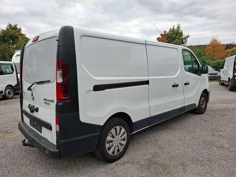 Gebraucht Renault Trafic 125 PS (91 kW) 2016 Weiß Van / Kleinbus