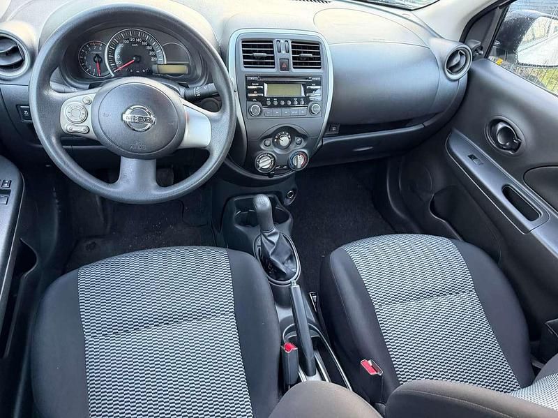 Gebraucht Nissan Micra Visia 80 PS (58 kW) 2015 White pearl (m) Kleinwagen