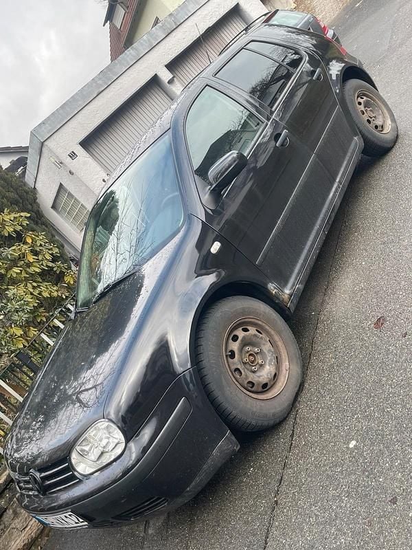 Gebraucht VW Golf IV 75 PS (55 kW) 2001 Schwarz Limousine
