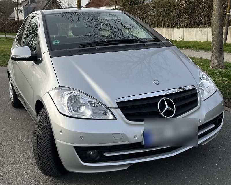 Gebraucht Mercedes A160 95 PS (69 kW) 2010 Silber Kleinwagen
