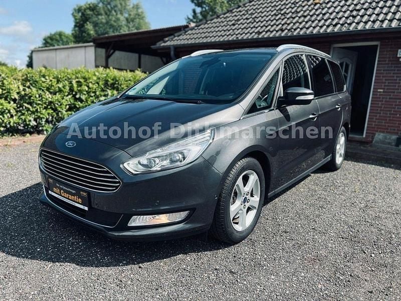 Grau Gebraucht 2015 Ford Galaxy Titanium Van / Kleinbus | 14.999 € (Fairer Preis) - Bild 1/4