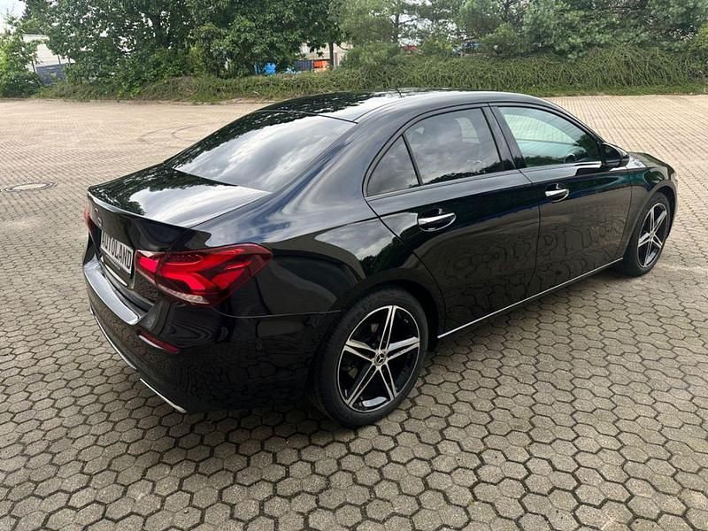 Gebraucht Mercedes A200 Progressive 150 PS (110 kW) 2022 Schwarz Limousine