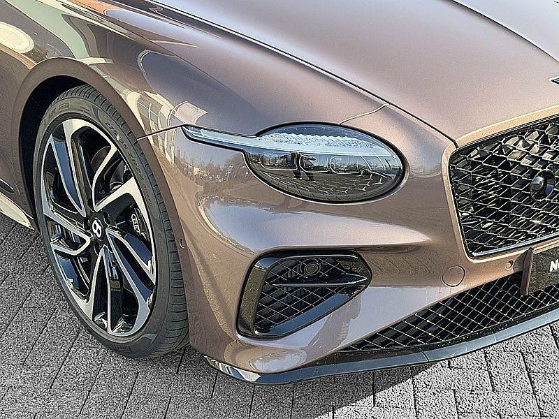 Neu Bentley Continental 680 PS (500 kW) 2026 Braun Coupé