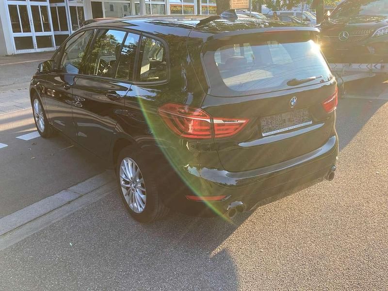 Second-hand BMW 218 150 CP (110 kW) 2019 Negru Monovolum
