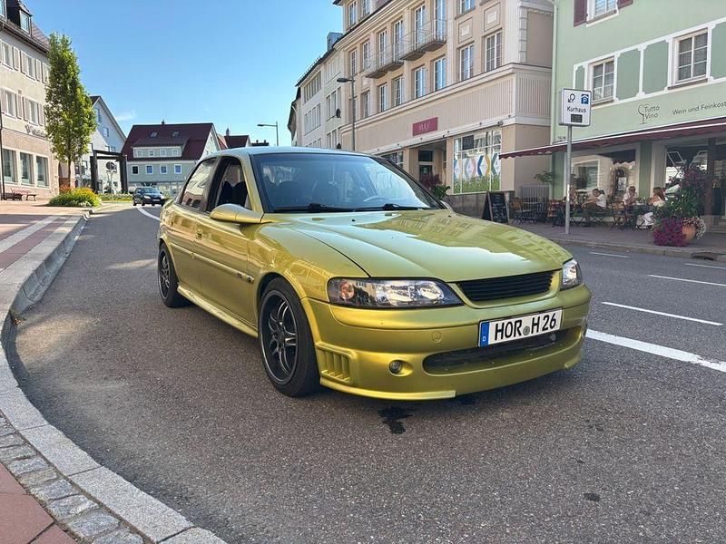 Gold Gebraucht 1998 Opel Vectra Limousine | 3.000 € (Fairer Preis) - Bild 1/4