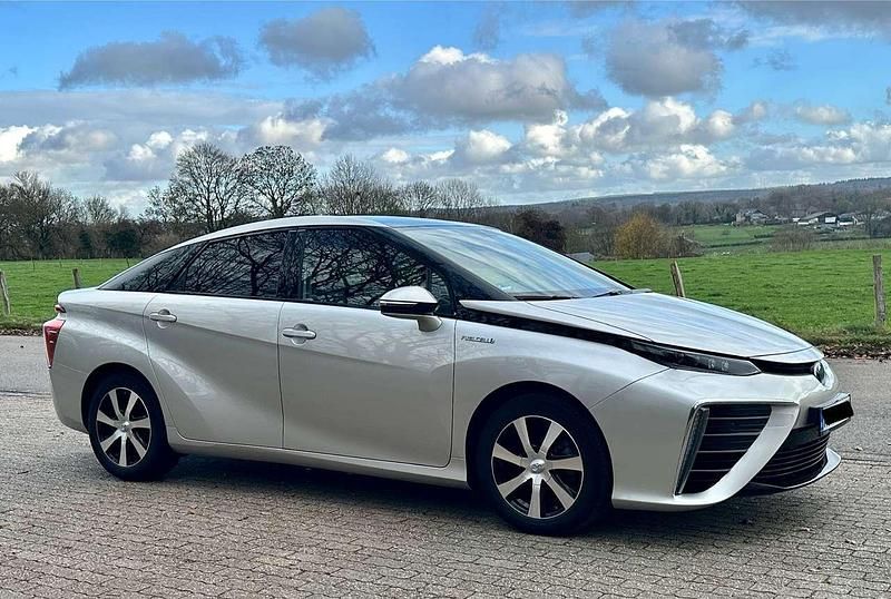 Gebraucht Toyota Mirai 154 PS (113 kW) 2017 Limousine