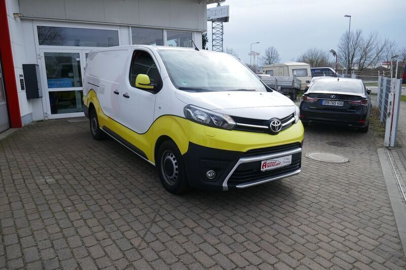 Gebraucht Toyota Proace 122 PS (89 kW) 2021 Weiß Van / Kleinbus