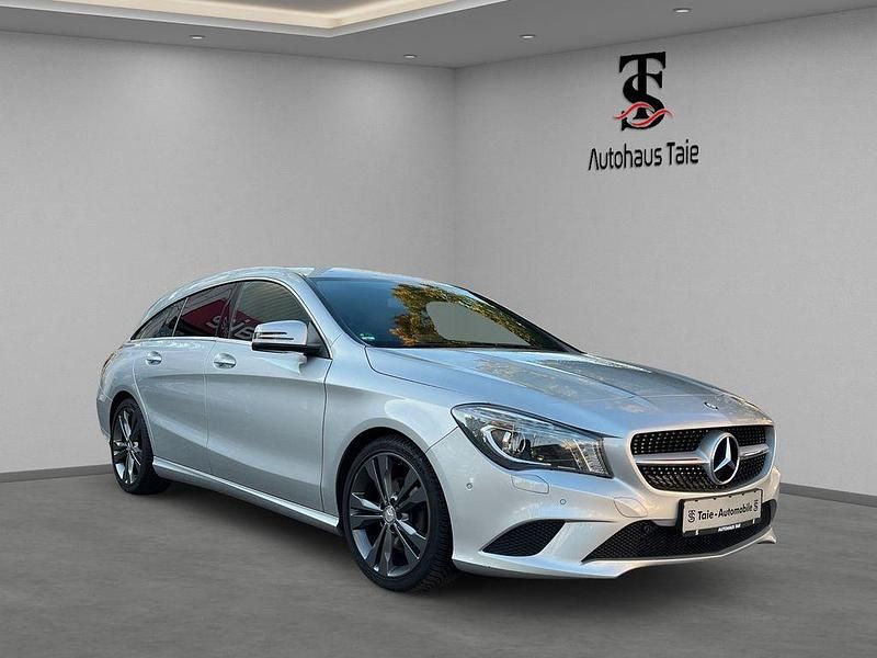 Silber Gebraucht 2015 Mercedes CLA220 Shooting Brake Kombi | 15.500 € (Etwas zu teuer) - Bild 1/4