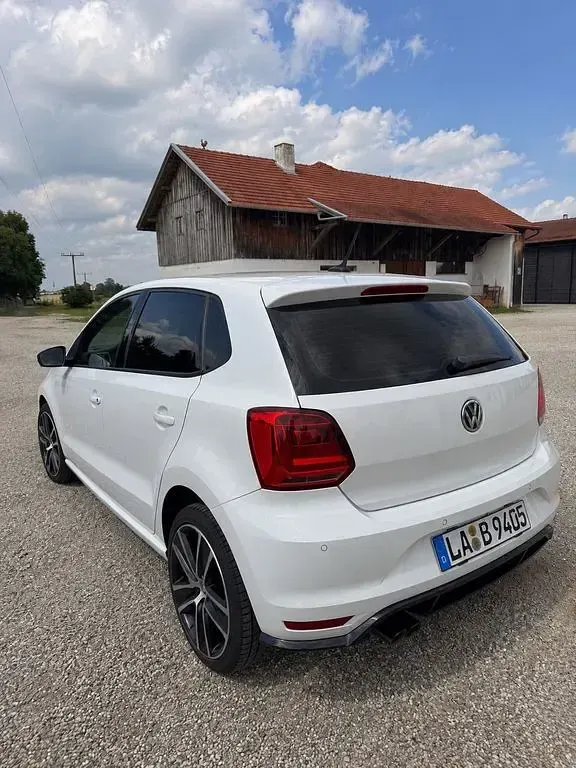 Gebraucht VW Polo 90 PS (66 kW) 2014 Weiß Limousine