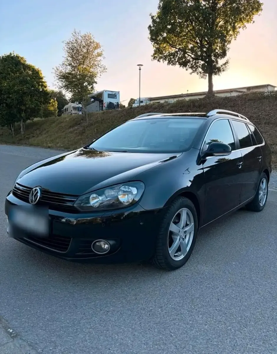 Gebraucht VW Golf VI 105 PS (77 kW) 2011 Schwarz Kleinwagen