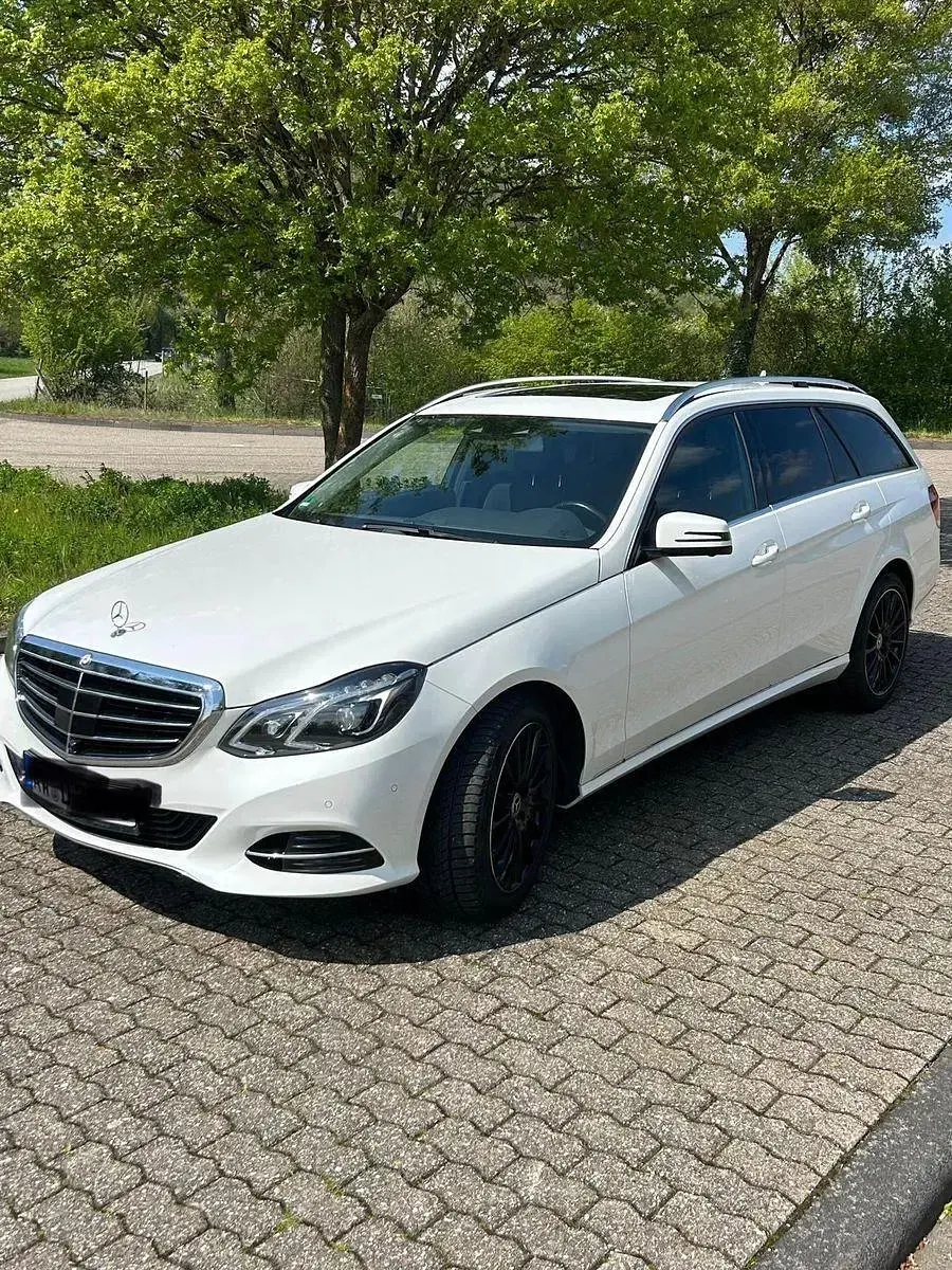 Gebraucht Mercedes E300 231 PS (169 kW) 2015 Weiß Limousine