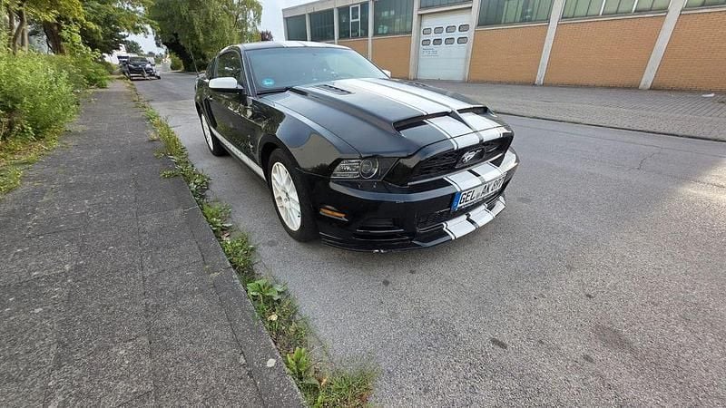 Usado Ford Mustang 314 HP (230 kW) 2014 Preto Coupé