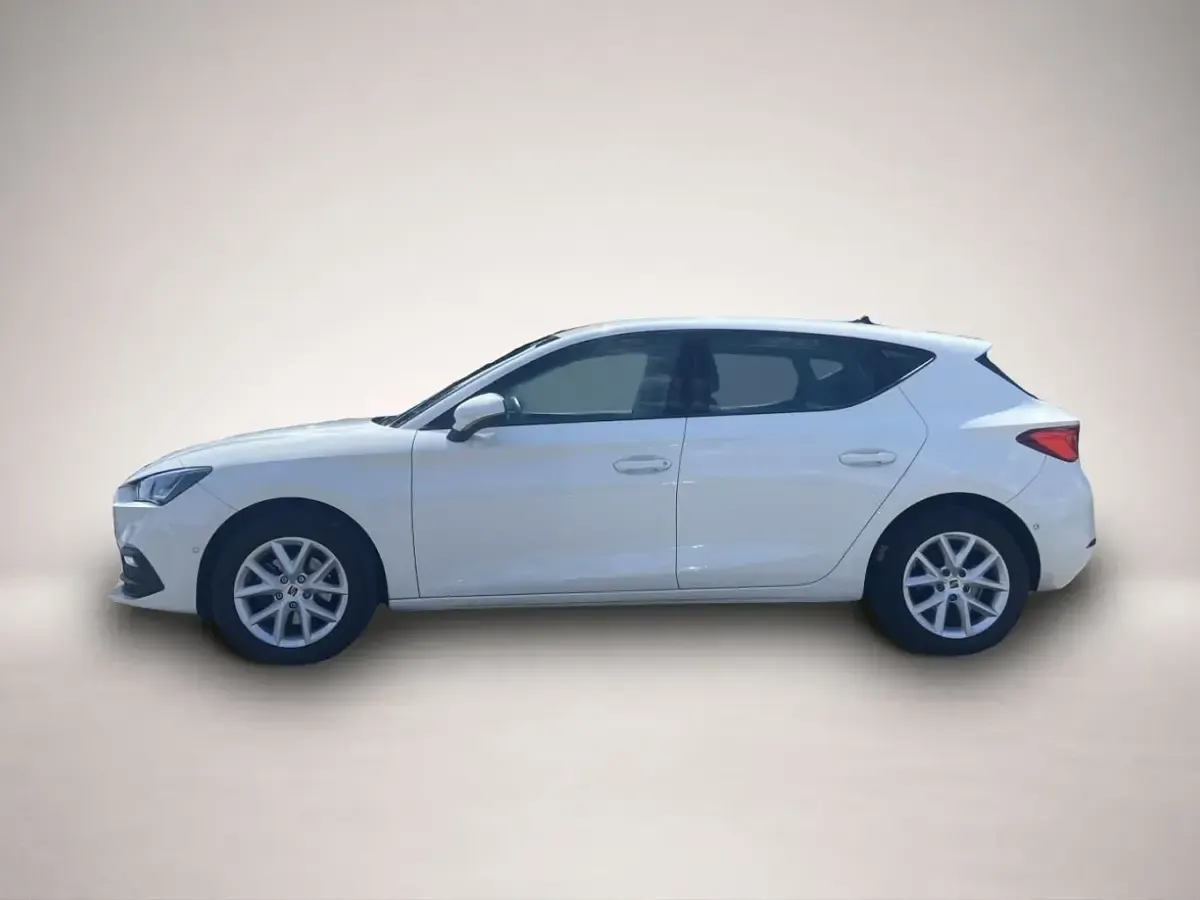 Gebraucht Seat Leon Style 131 PS (96 kW) 2021 Weiß Limousine