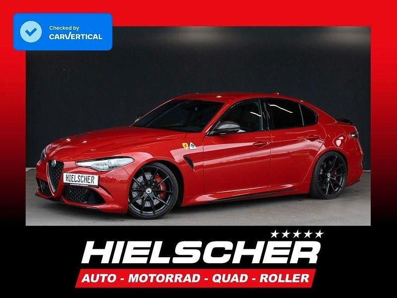 Rot Gebraucht 2021 Alfa Romeo Giulia Quadrifoglio Verde Coupé | 69.700 € - Bild 1/4