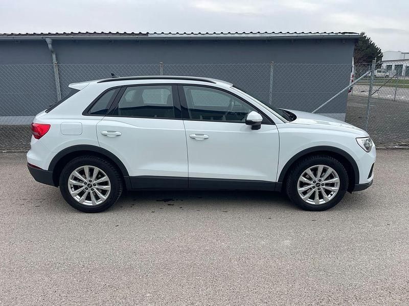 Gebraucht Audi Q3 150 PS (110 kW) 2023 Weiß SUV