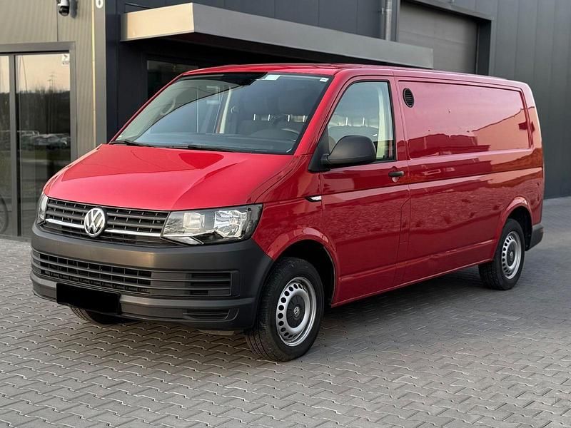 Gebraucht VW Transporter 102 PS (75 kW) 2017 Rot Van