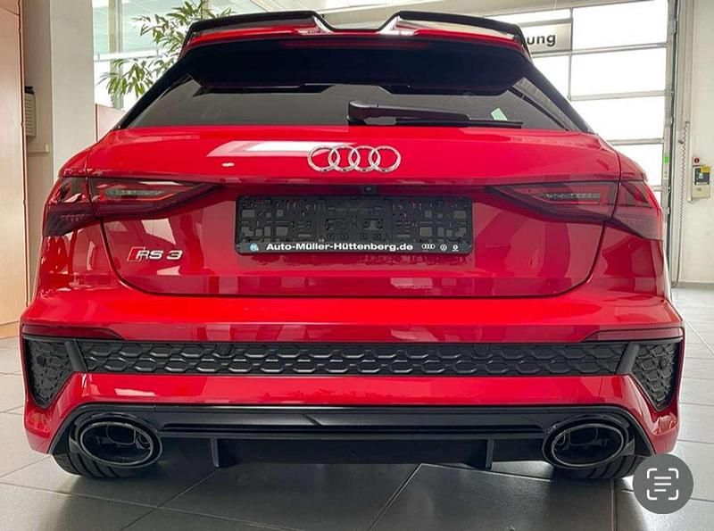 Gebraucht Audi RS3 400 PS (294 kW) 2023 Rot Limousine