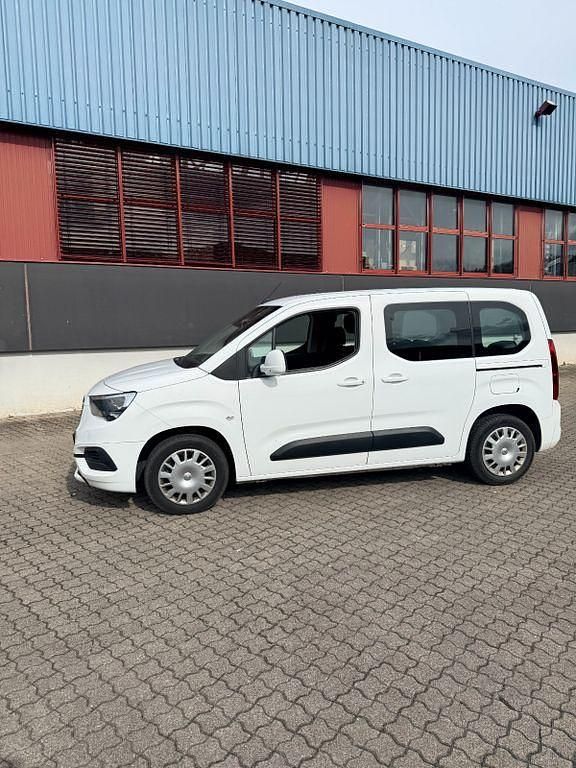 Gebraucht Opel Combo Life Edition 131 PS (96 kW) 2021 Weiß Van / Kleinbus