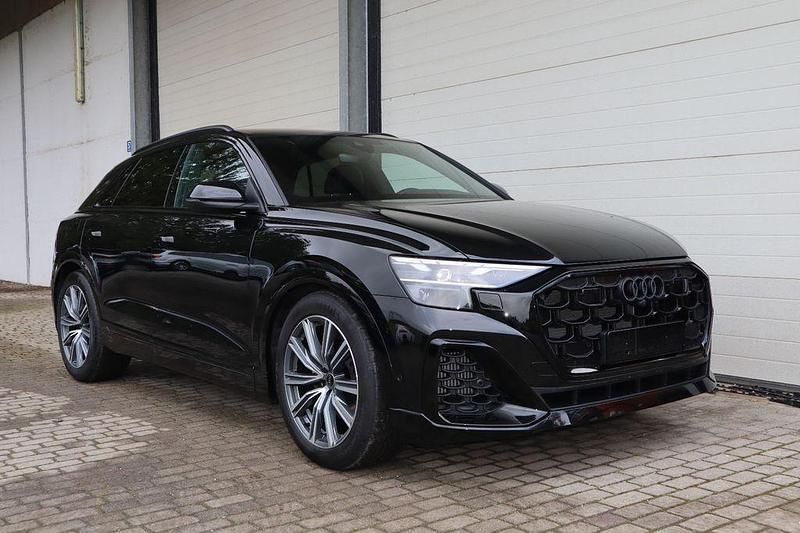 Schwarz Gebraucht 2025 Audi Q8 S-Line SUV | 69.500 € - Bild 1/4