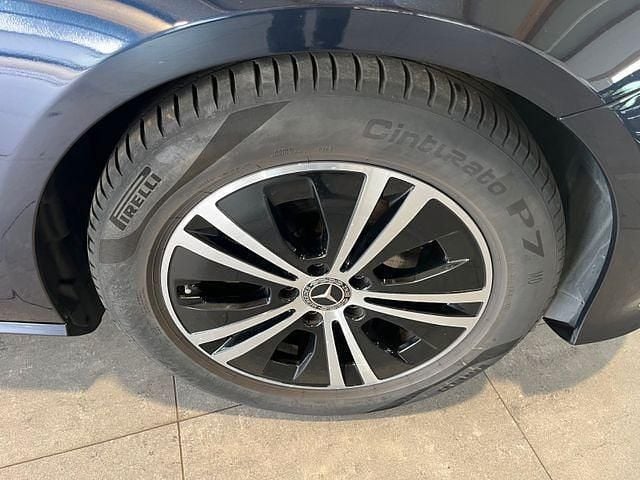 Gebraucht Mercedes E220 200 PS (147 kW) 2022 Blau Kombi
