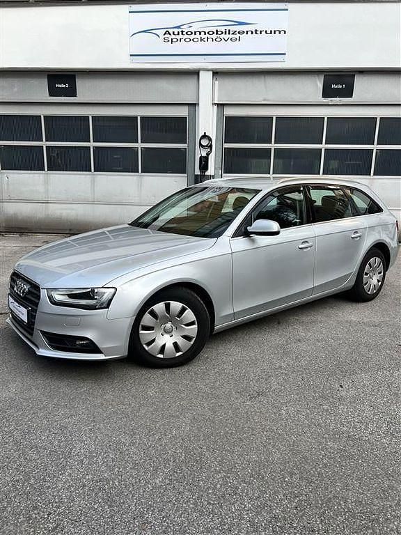 Silber Gebraucht 2012 Audi A4 Ambiente Kombi | 9.500 € (Fairer Preis) - Bild 1/4