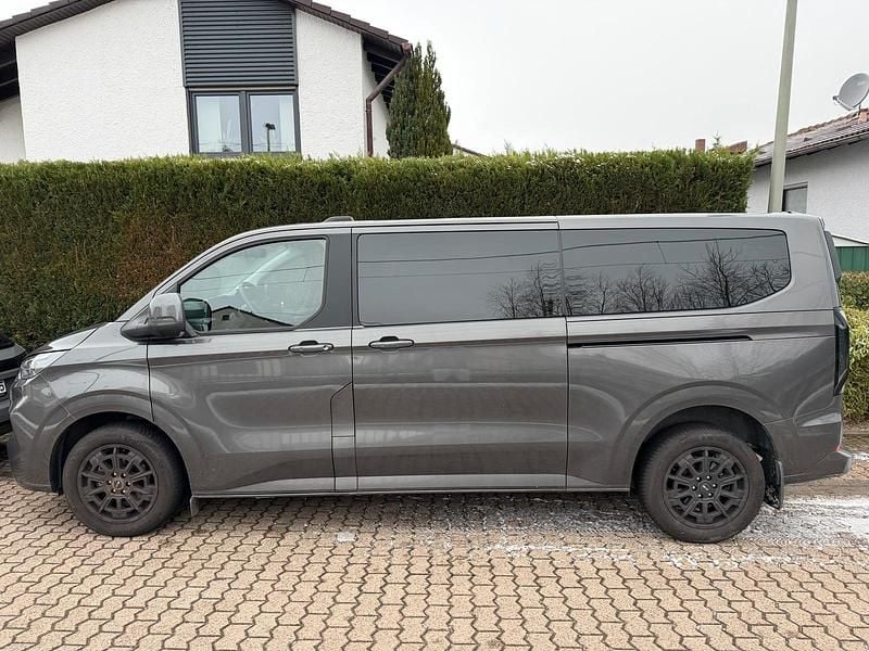 Gebraucht Ford Tourneo 150 PS (110 kW) 2024 Grau Van / Kleinbus