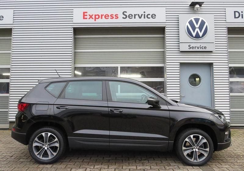 Magic schwarz Gebraucht 2017 Seat Ateca Style SUV | 17.990 € (Fairer Preis) - Bild 1/4