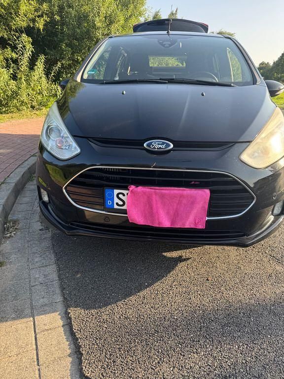 Schwarz Gebraucht 2013 Ford B-MAX Titanium Van / Kleinbus | 5.100 € (Guter Preis) - Bild 1/4