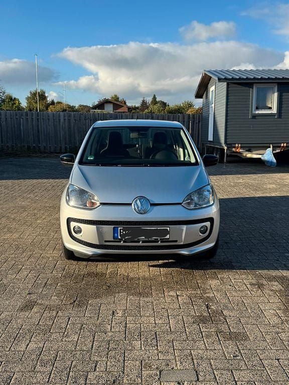 Silber Gebraucht 2014 VW up! CLUB Kleinwagen | 3.500 € (Fairer Preis) - Bild 1/4