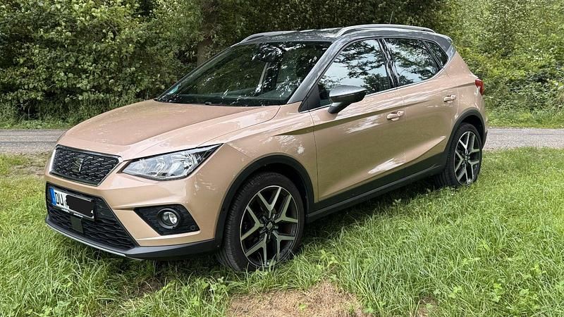 Beige Gebraucht 2018 Seat Arona XCELLENCE SUV | 16.900 € (Fairer Preis) - Bild 1/4