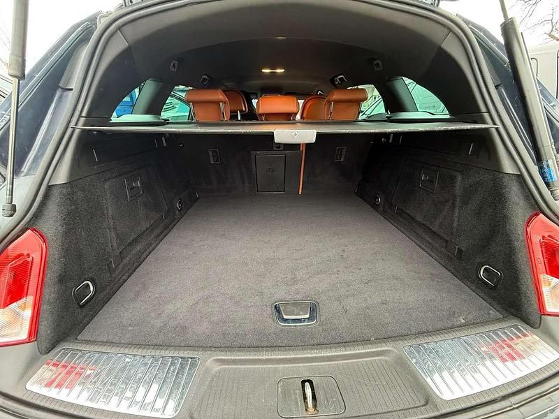 Gebraucht Opel Insignia Innovation 131 PS (96 kW) 2011 Metro metallic Kombi