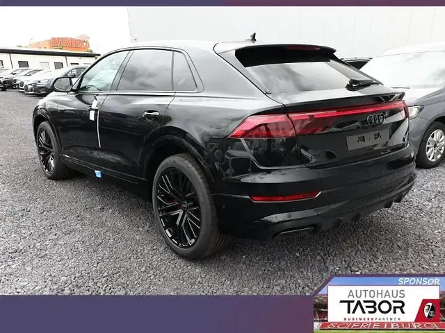 Neu Audi Q8 Comfort 286 PS (210 kW) 2026 Schwarz SUV