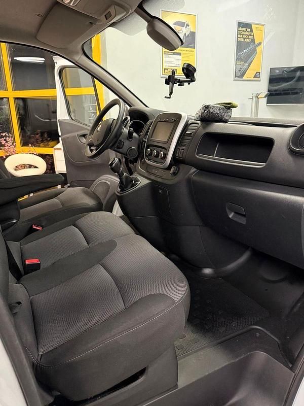 Gebraucht Renault Trafic 120 PS (88 kW) 2020 Weiß Van / Kleinbus