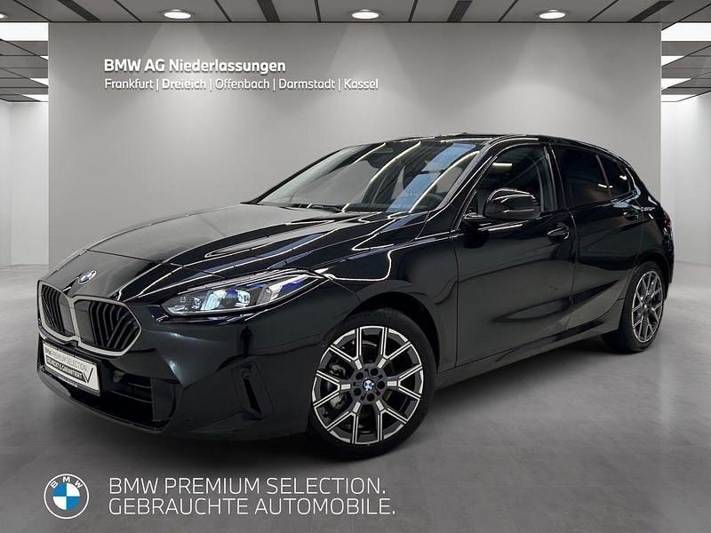 Schwarz Gebraucht 2025 BMW 120 Shadowline Kleinwagen | 33.770 € (Fairer Preis) - Bild 1/3