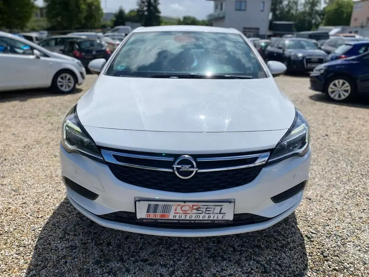Gebraucht Opel Astra Innovation 110 PS (80 kW) 2017 Weiß Limousine