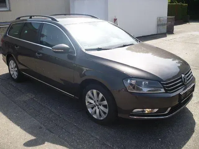 Gebraucht VW Passat 122 PS (89 kW) 2014 Braun Kombi
