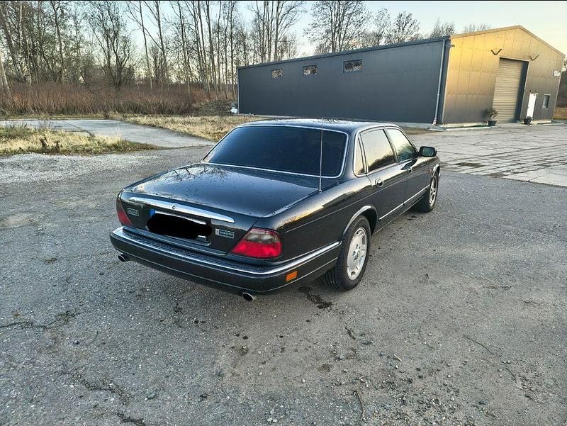 Gebraucht Jaguar XJ Executive 211 PS (155 kW) 1997 Schwarz Limousine