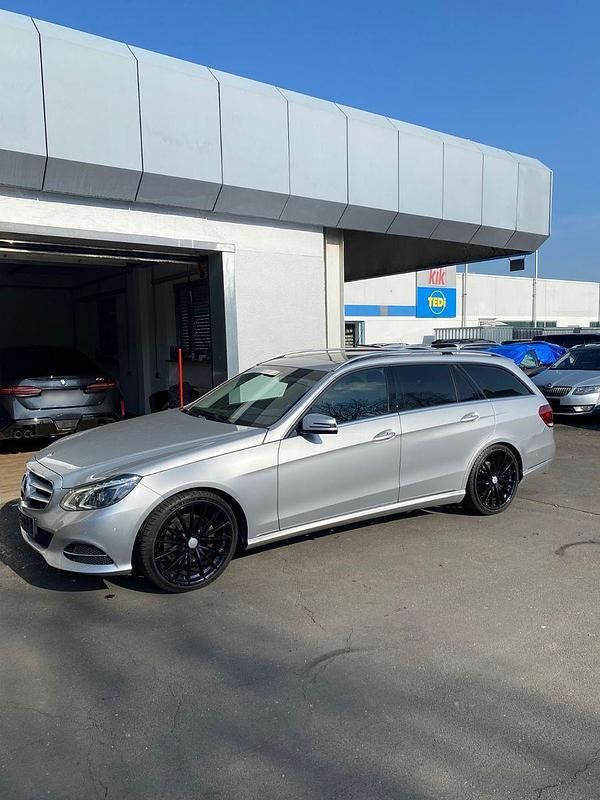 Gebraucht Mercedes E350 Avantgarde 258 PS (189 kW) 2013 Silber Kombi