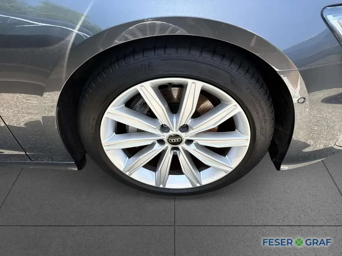 Gebraucht Audi A6 Sport 265 PS (194 kW) 2023 Daytonagrau perleffekt Kombi