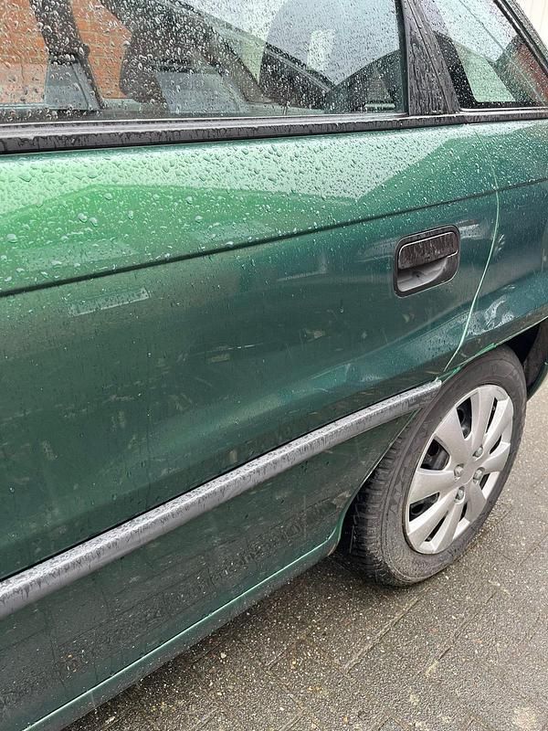 Gebraucht Opel Astra 75 PS (55 kW) 1997 Grün Kleinwagen