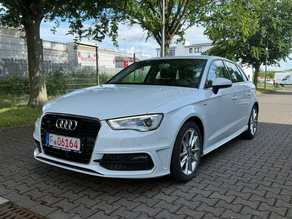 Gebraucht Audi A3 S-line plus 150 PS (110 kW) 2015 Weiß Limousine