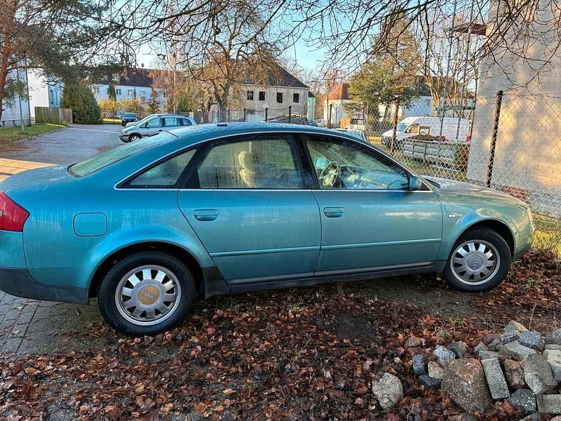 Grau Gebraucht 1998 Audi A6 Limousine | 1.000 € (Superpreis) - Bild 1/4