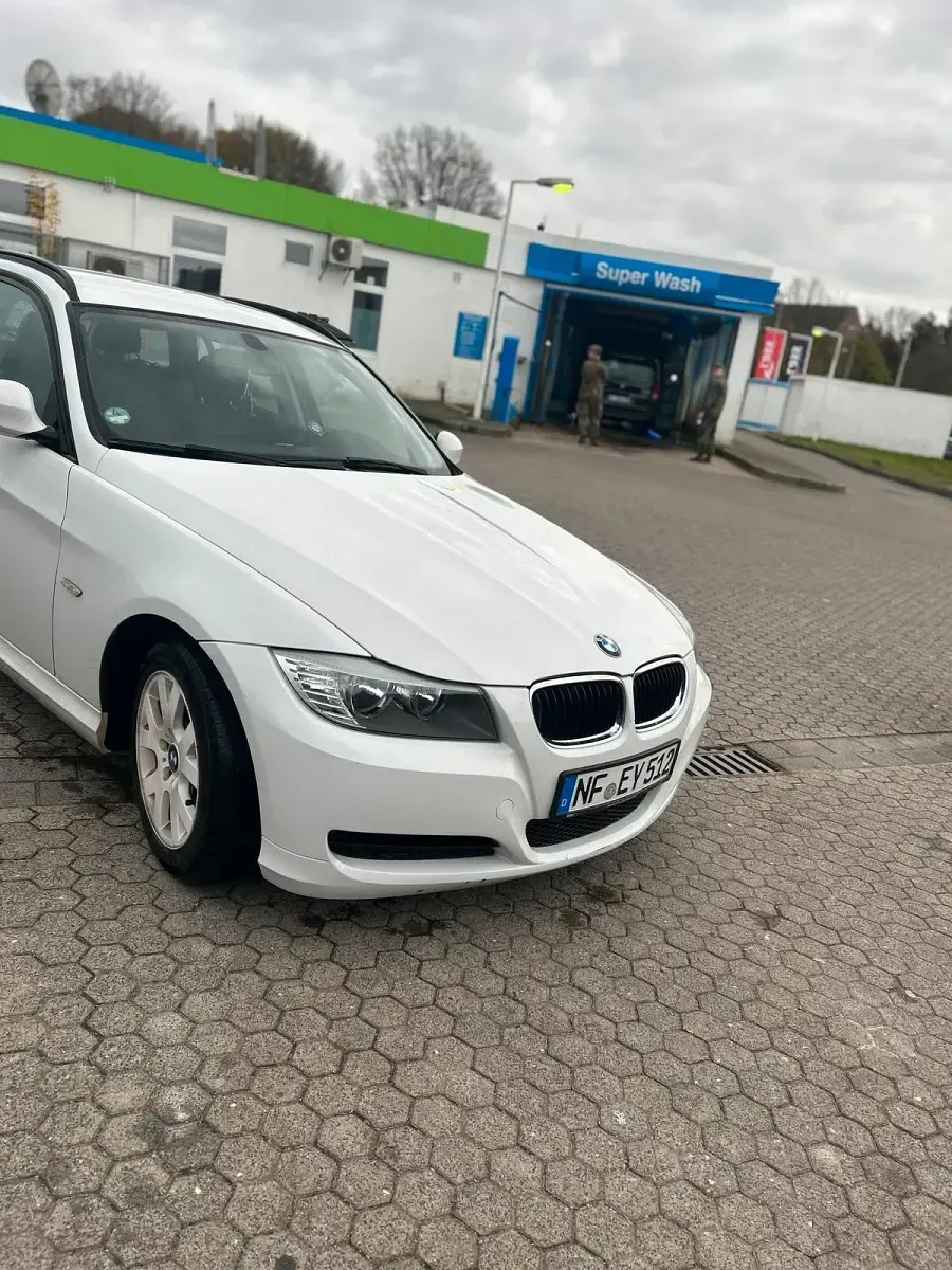 Gebraucht BMW 316 116 PS (85 kW) 2011 Weiß Kombi