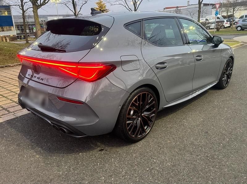Gebraucht Cupra Leon VZ 300 PS (220 kW) 2023 Grau Limousine