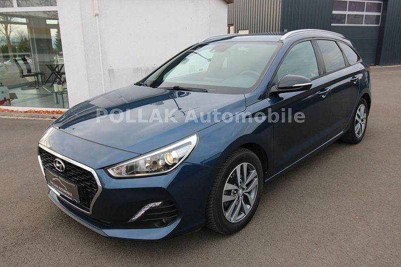 Stargazing blue Gebraucht 2018 Hyundai i30 Passion Kombi | 12.990 € (Fairer Preis) - Bild 1/4