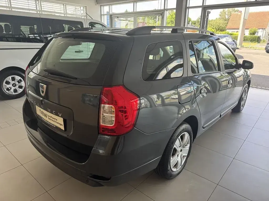 Gebraucht Dacia Logan Comfort 90 PS (66 kW) 2017 Grau Limousine