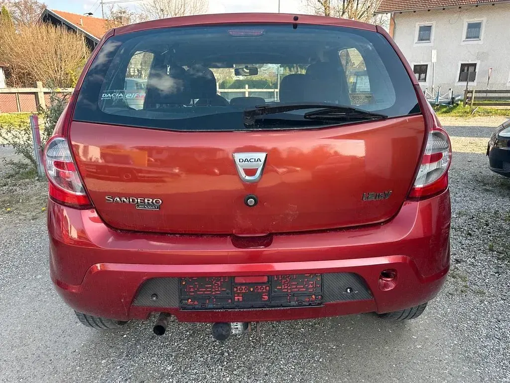 Gebraucht Dacia Sandero 75 PS (55 kW) 2009 Rot Limousine