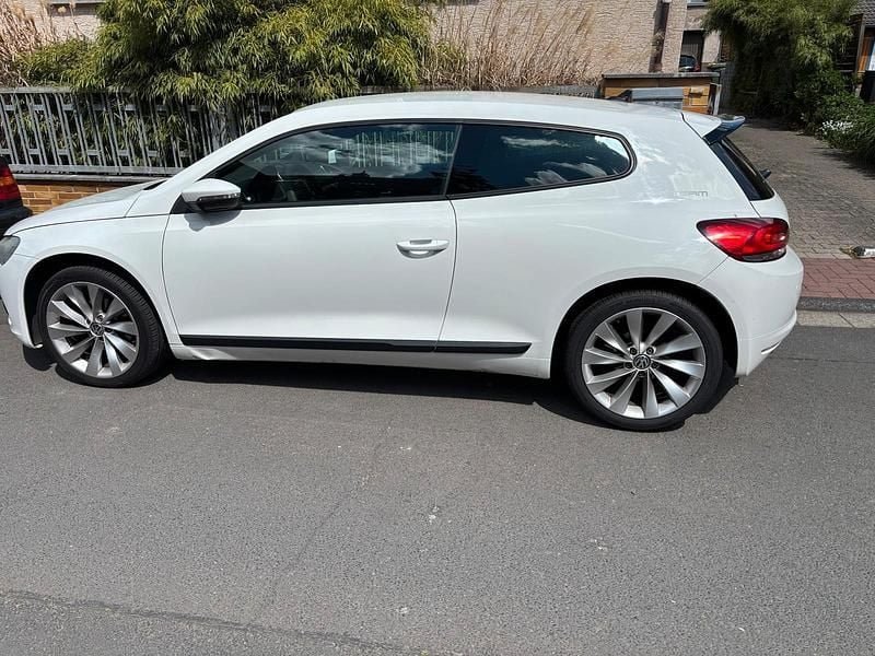 Weiß Gebraucht 2011 VW Scirocco Coupé | 5.000 € (Guter Preis) - Bild 1/4