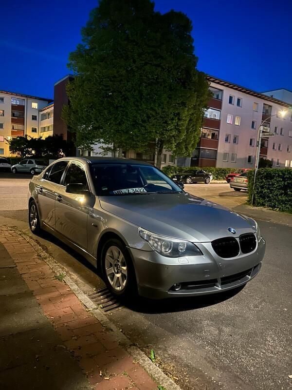 Grau Gebraucht 2006 BMW 523 Limousine | 2.900 € (Superpreis) - Bild 1/4