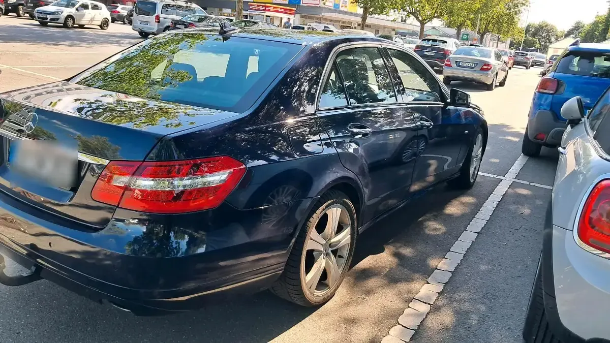 Gebraucht Mercedes E350 231 PS (169 kW) 2011 Andere farben Limousine